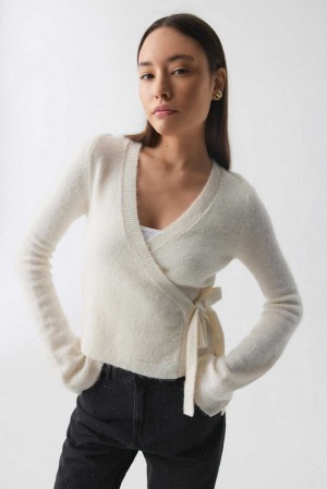 Women Gina Tricot Knitted Wrap Cardigan White | 93LTJZGUS