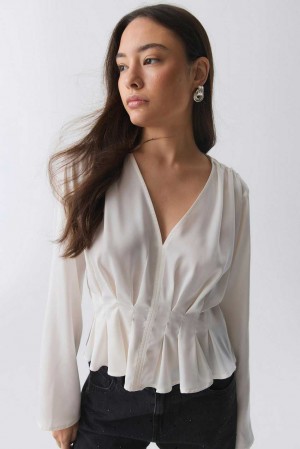 Women Gina Tricot V-neck Blouse White | 40DQUWYHT